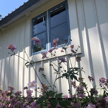 Seaside Cottage Haga Park Frobygarda Exterior photo