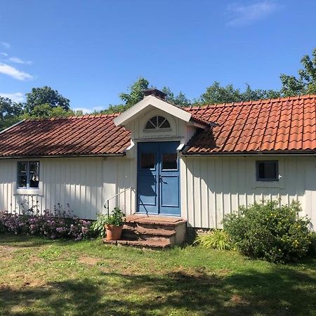 Seaside Cottage Haga Park Frobygarda Exterior photo